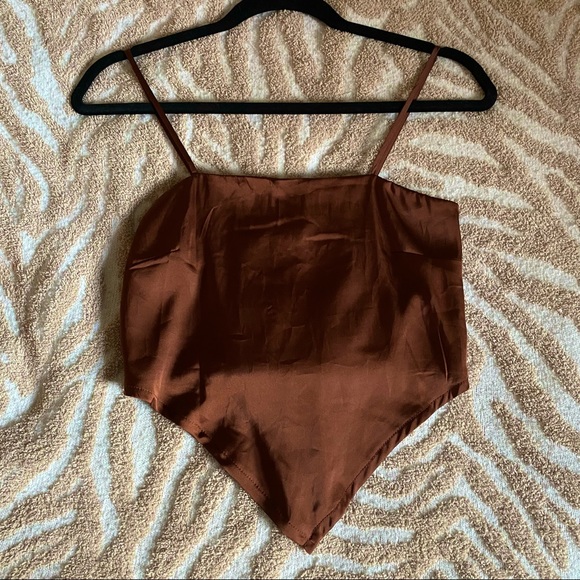 Handkerchief-Style Tie Back Tank - Picture 1 of 3